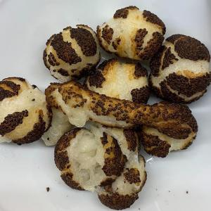 易烊千玺的tiktok主页账号ID是(@__4444x__)