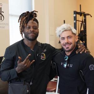 萨克·弗龙的tiktok主页(@zacefron)