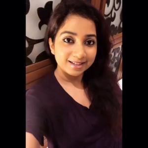 舒蕾亚·戈沙尔的tiktok主页(@shreyaghoshal)
