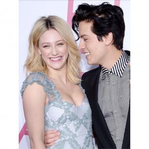 Lili Reinhart的tiktok主页(@lilireinhart)