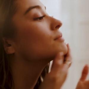 Shay Mitchell的tiktok主页(@shaymitchell)