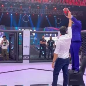 虎鲨Tiger Shroff的tiktok主页(@tigerjackieshroff)