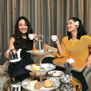 佩维塔·皮尔斯的tiktok主页(@pevpearce)