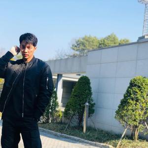 韩国艺人李升基的tiktok(@leeseunggi.official)